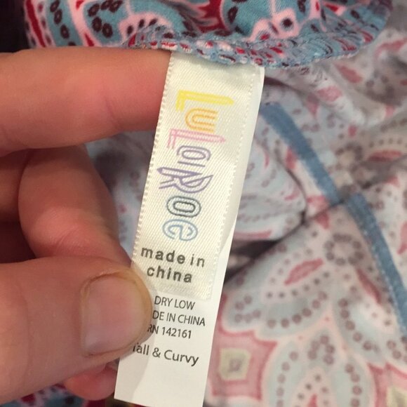 TC NWOT LuLaRoe Leggings E02 4412 - Picture 3 of 3